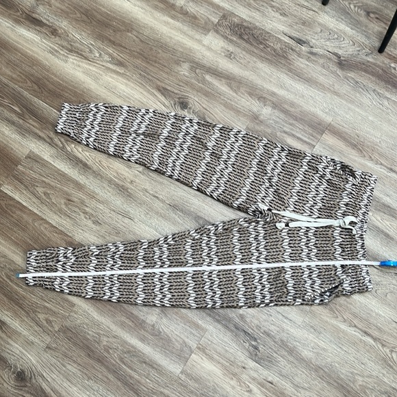 Anthropologie Saturday Sunday Mary
Jacquard Chevron Knit Joggers Size XS - Picture 11 of 11